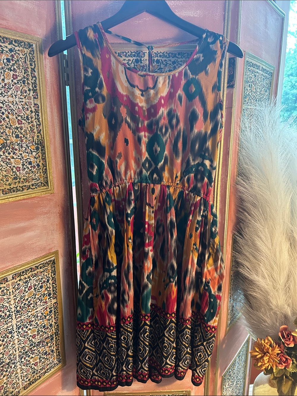 Vibrant Multicolor Sleeveless Boho Dress vs
